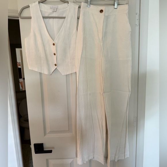 House of Harlow White Women's Vest and Pants Set - Picture 1 of 7
